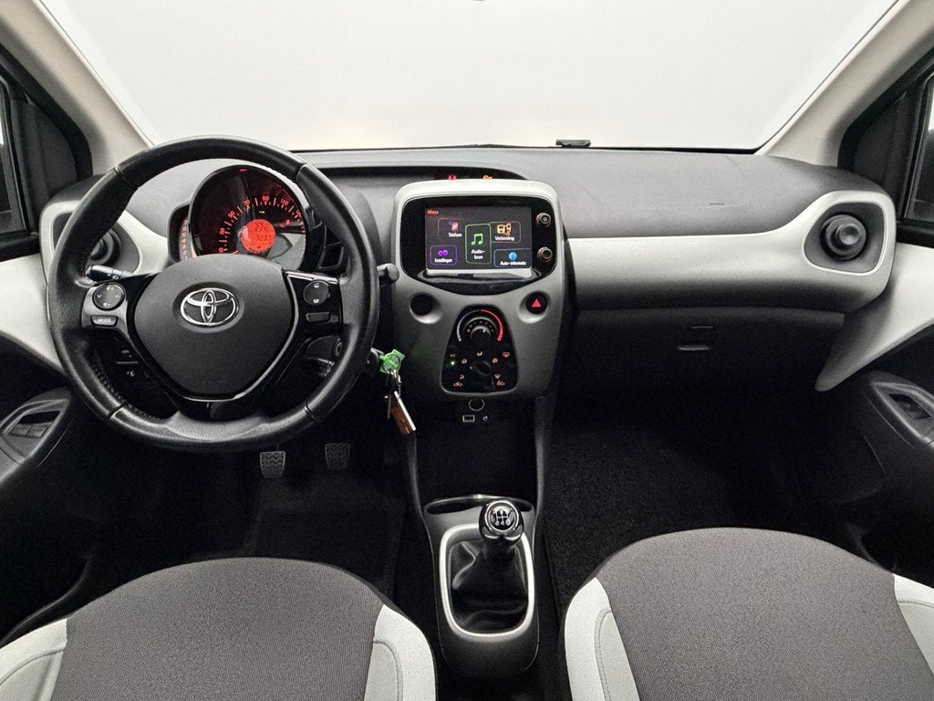 Toyota Aygo 1.0 VVT-i x-play | Cruise Control | Camera | Car, Voorwielaandrijving, Stof, Gebruikt, Wit