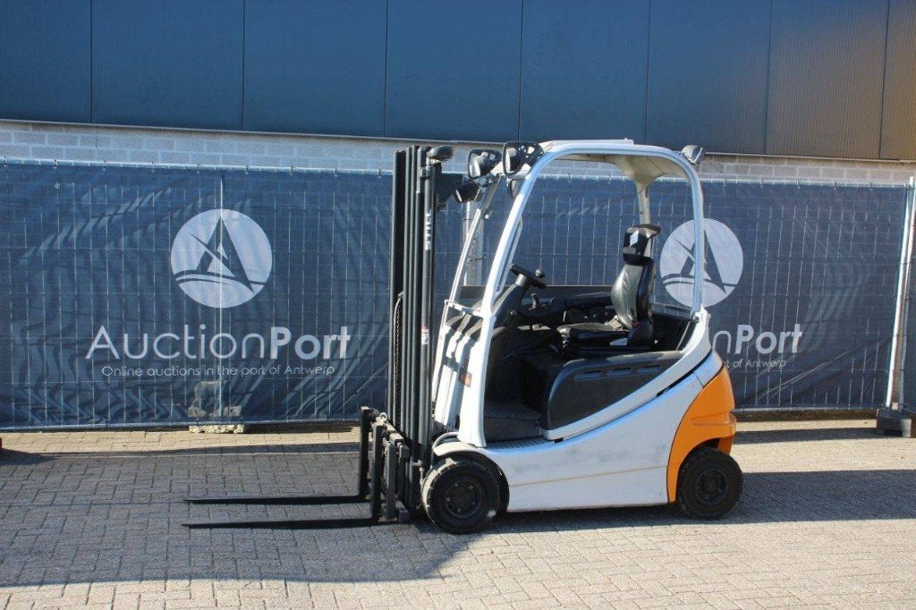 Veiling: Heftrucks en Stapelaars, Meer dan 4000 kg, Ophalen, Diesel, Heftruck