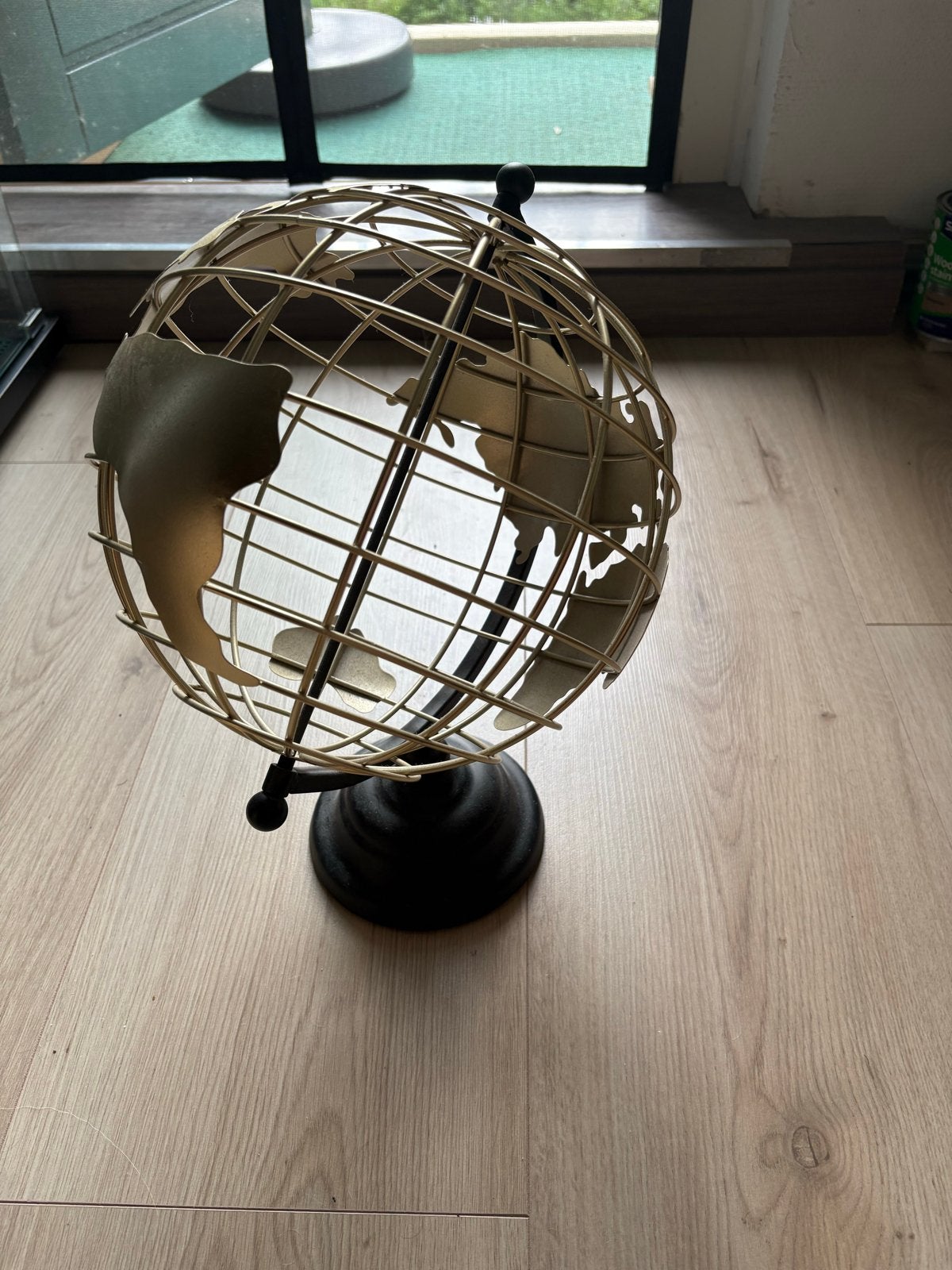 Decoratieve metalen wereldbol - Goudkleurig, Ophalen, Gebruikt, Draaibaar, Overige typen