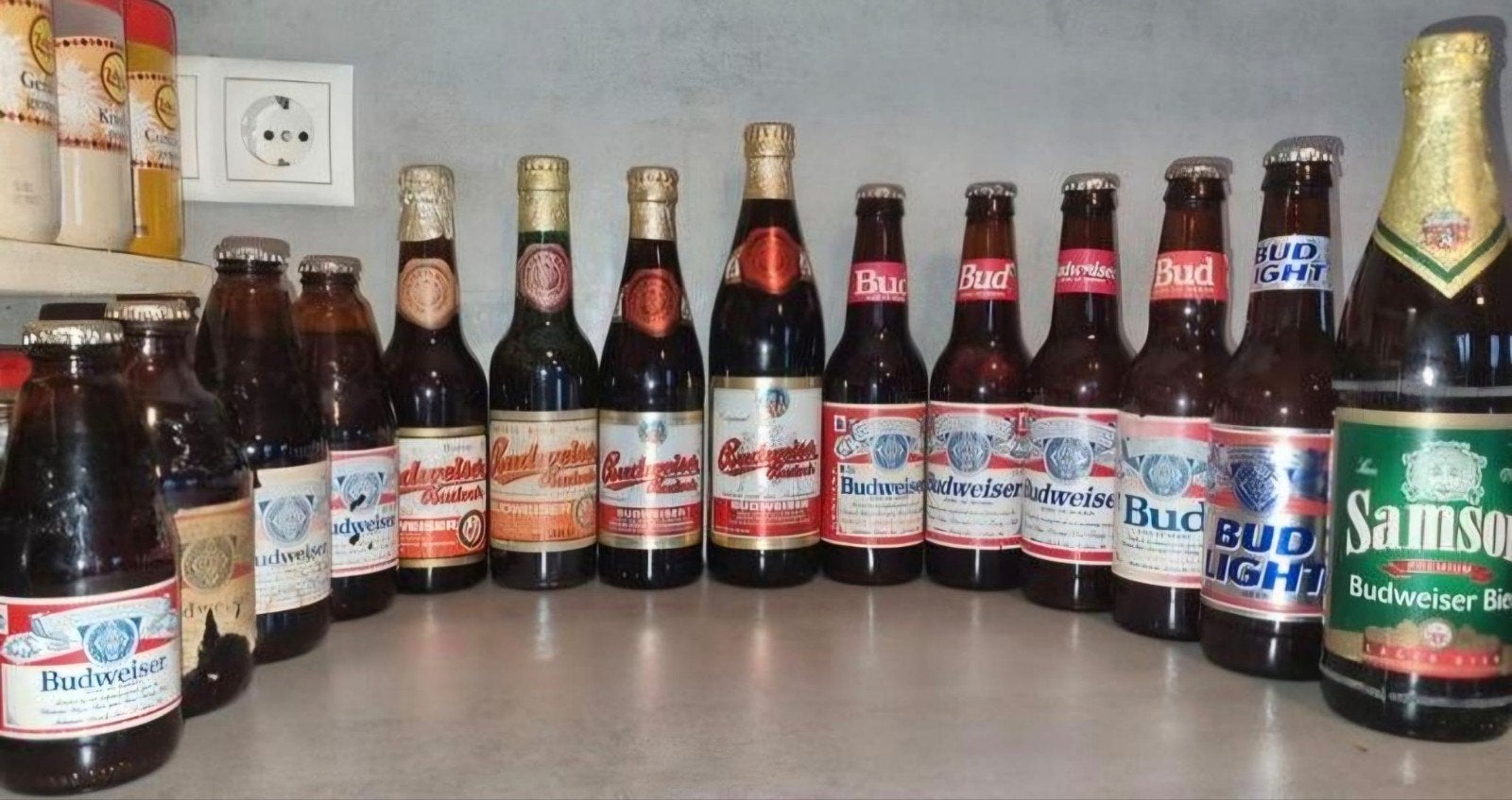 14-delige oude Budweiser & Budvar bierset, Ophalen of Verzenden, Zo goed als nieuw, Flesje(s), Overige merken