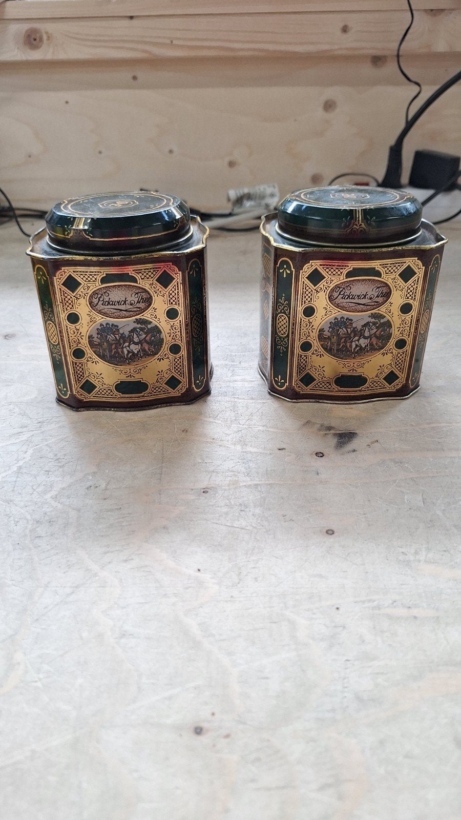 Set van 2 Vintage Douwe Egberts Pickwick Theeblikken, Ophalen of Verzenden