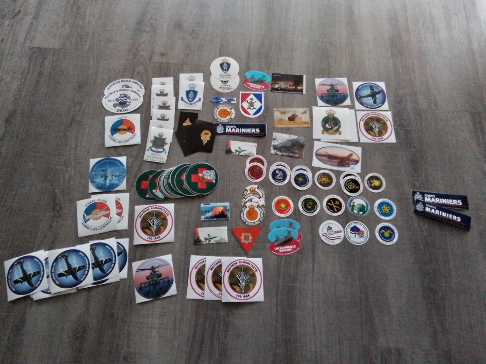 Oude stickers luchtmacht,marechaussee,landmacht,mariniers
Se, Verzamelen, Stickers, Ophalen of Verzenden
