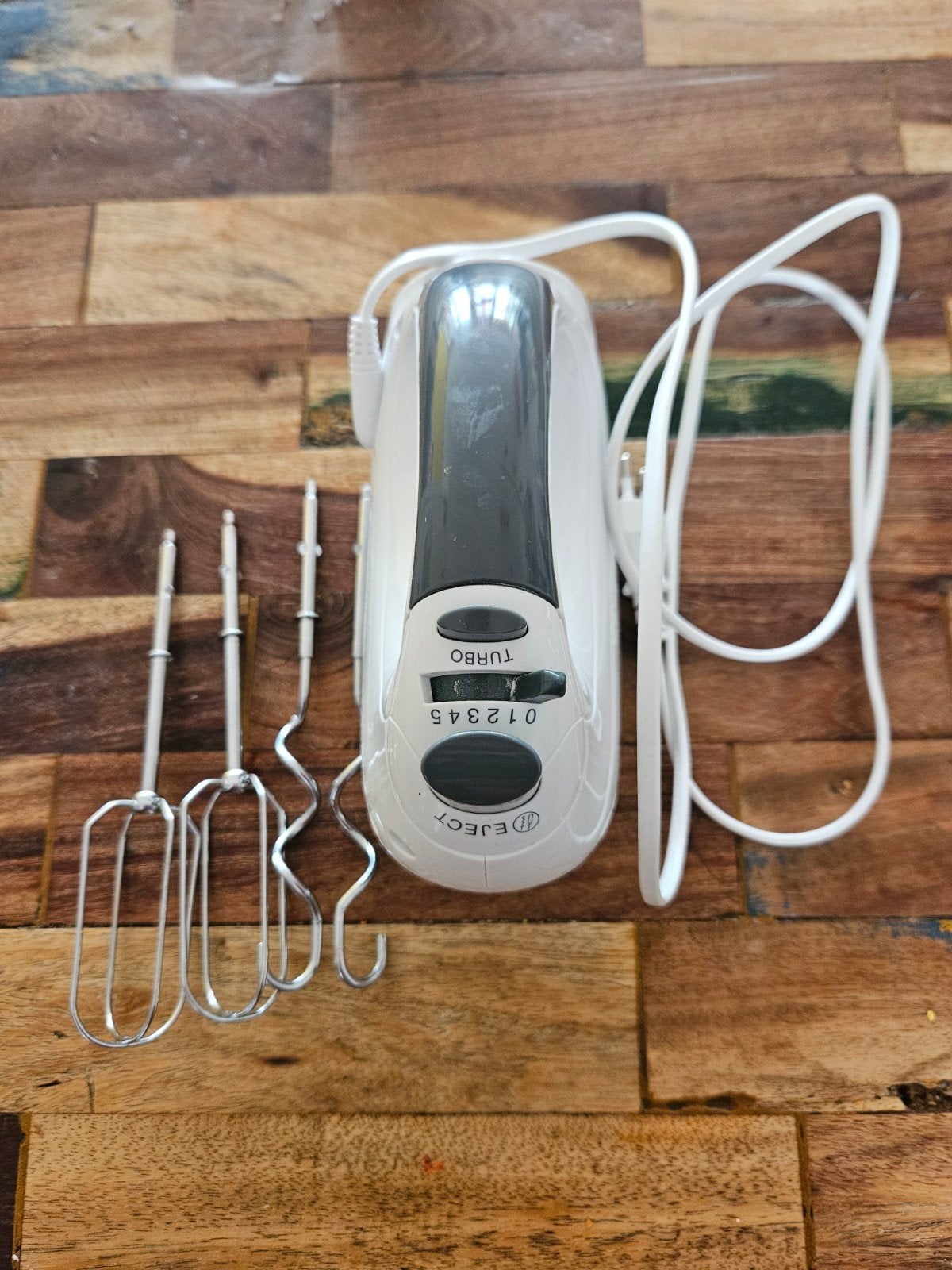 Hema Handmixer met 5 snelheden en turbofunctie, Ophalen of Verzenden, Zo goed als nieuw, 3 snelheden of meer
