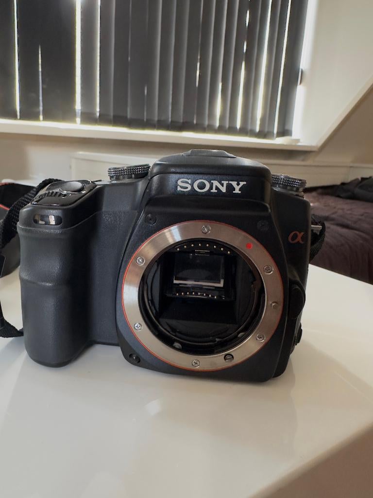 Sony A100 spiegelreflexcamera (body) 10.2 MP, Ophalen, Spiegelreflex, 10 Megapixel, Zo goed als nieuw