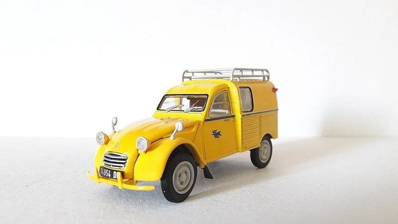 Citroën 2CV AZU bestel van franse post Altaya/IXO 1:43, Ophalen of Verzenden, Nieuw, Auto, Overige merken