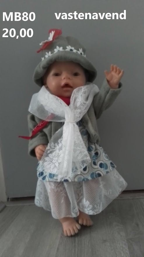 Poppenkleertjes baby born. Set vastenavend. Opbrengst KiKa., Ophalen of Verzenden, Nieuw, Babypop