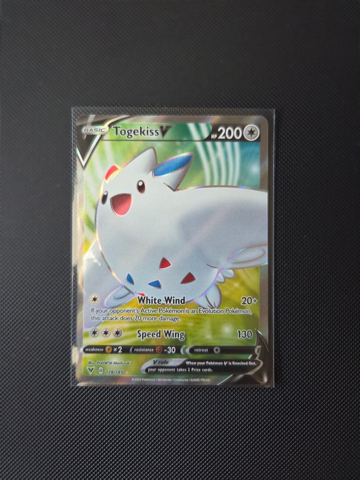 Pokémon TCG Togekiss V Full Art 178/185 Vivid Voltage, Ophalen of Verzenden, Zo goed als nieuw, Losse kaart
