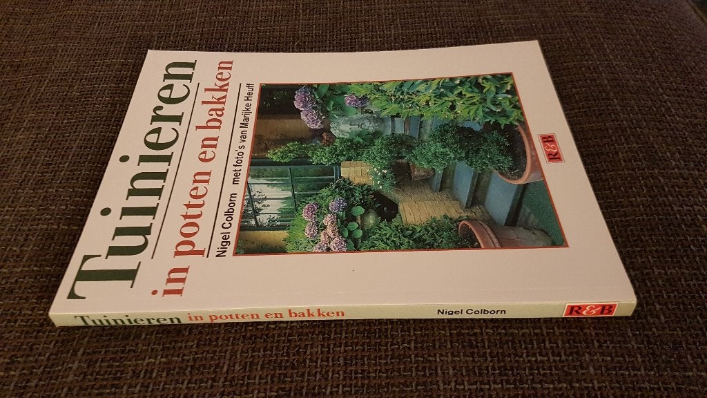 3 boeken zie foto`s tuinieren in potten, tuinplanten, Boeken, Ophalen of Verzenden, Zo goed als nieuw, Diverse auteurs, Tuinieren en Tuinplanten