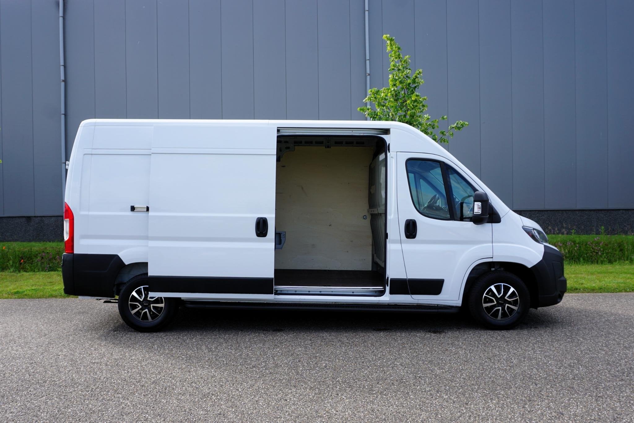 Citroen Jumper 2.2 BlueHDi 140 S&S L3H2 3.5t in Topstaat |Be, Voorwielaandrijving, Stof, Gebruikt, 4 cilinders