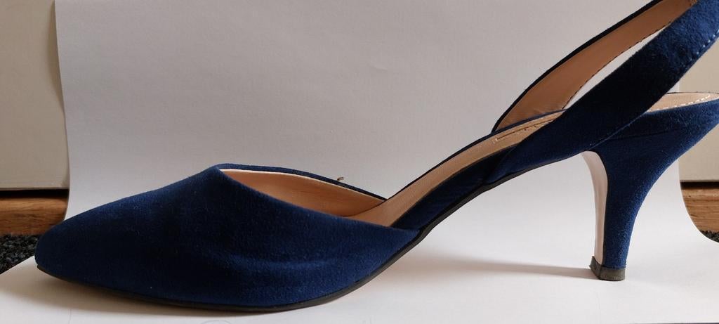 Stijlvolle kobaltblauwe suède slingback pumps, maat 38, Kleding | Dames, Ophalen of Verzenden, Zo goed als nieuw