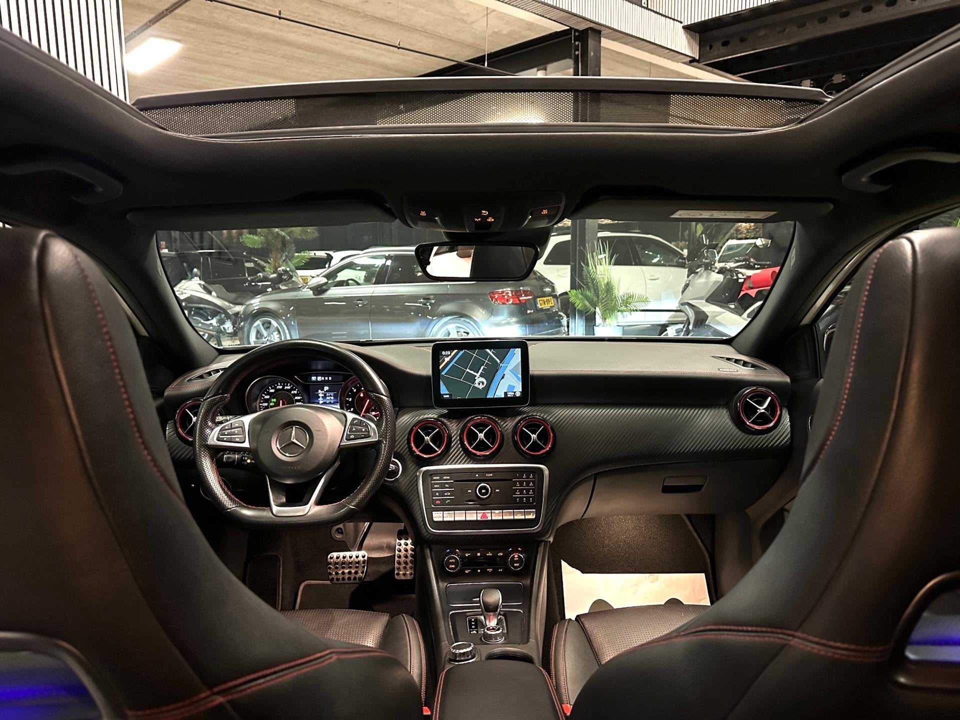Mercedes-Benz A-klasse AMG 45 4MATIC|FULL OPTION, Auto's, Automaat, Gebruikt, Euro 6, 4 cilinders