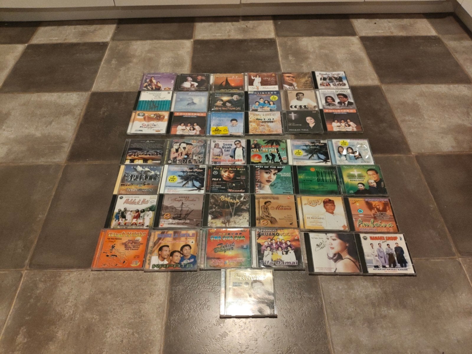 43 Cd Moluks, Indonesië, Vcd karaoke,, Cd's en Dvd's, Ophalen of Verzenden