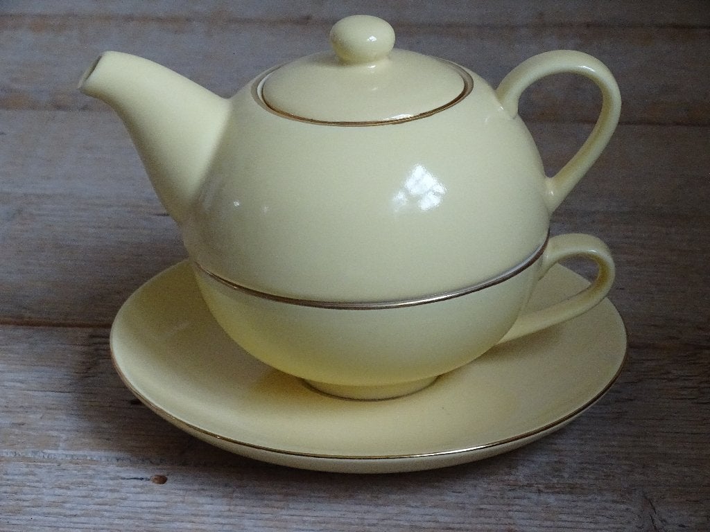 3x Tea-for-one, RIVERDALE, pastelkleur met goudbiesje, gaaf, Overige merken, Overige typen, Ophalen of Verzenden, Zo goed als nieuw