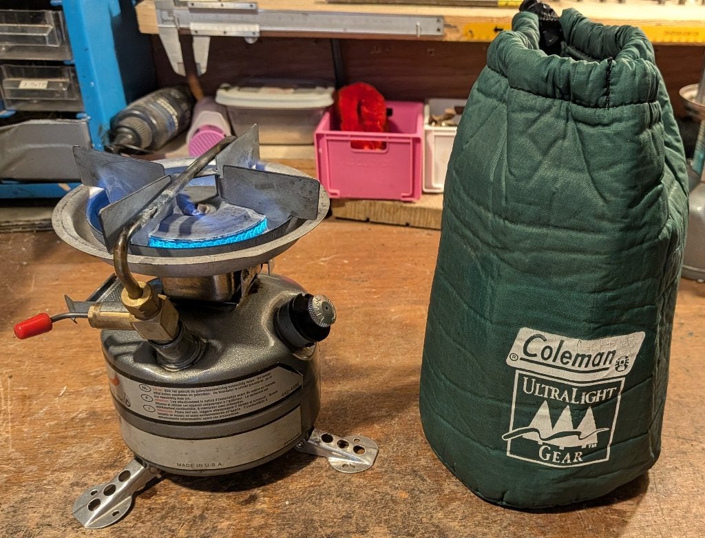 Coleman benzinebrander + softcase (Noodpakket), Ophalen, Gebruikt