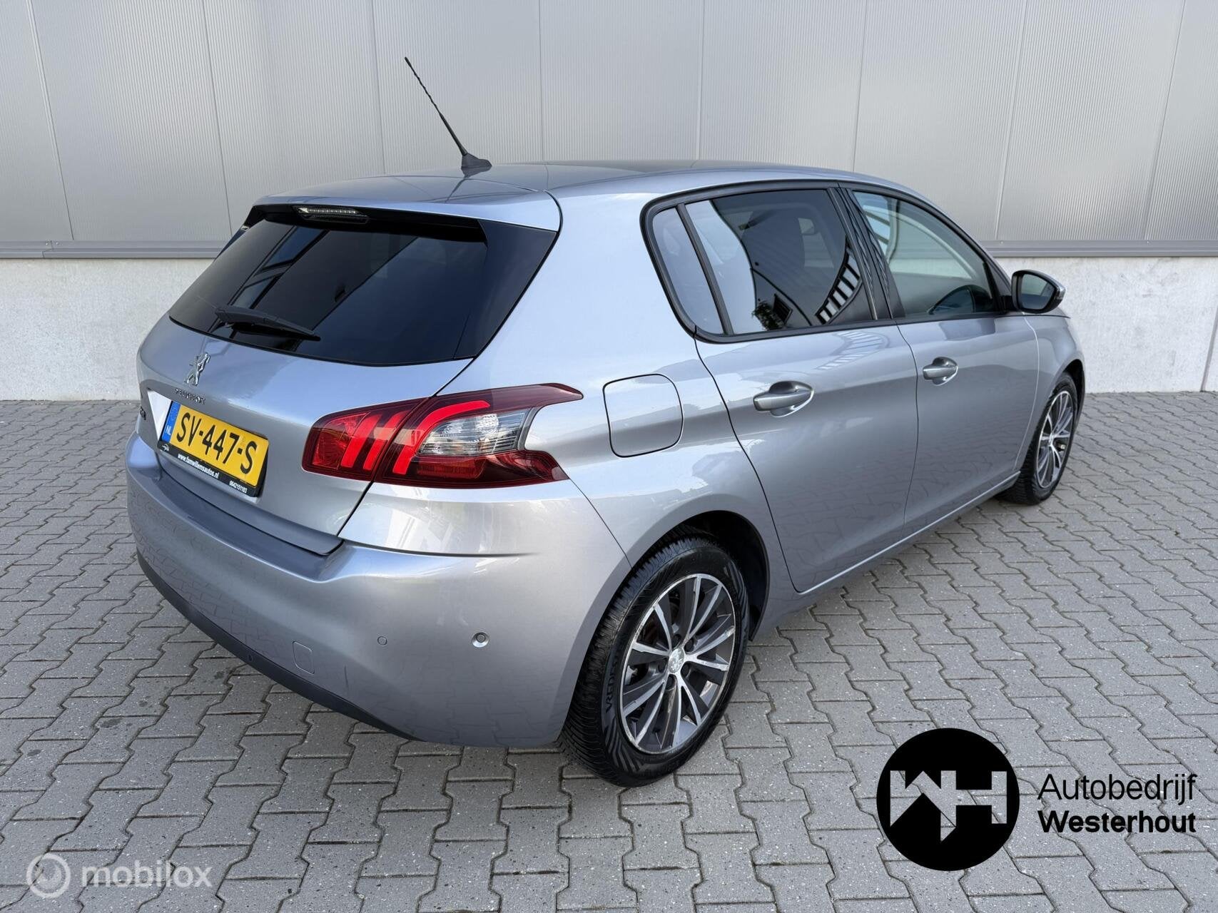 Foto 6 van Peugeot 308 1.2 PureTech Blue Lease Executive|PANO|LINE ASSI