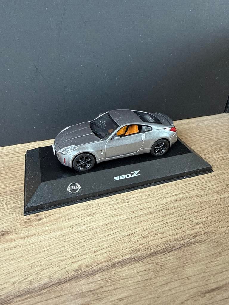 Nissan 350Z modelauto - Gedetailleerd schaalmodel, Ophalen of Verzenden, Zo goed als nieuw, Auto, Overige merken
