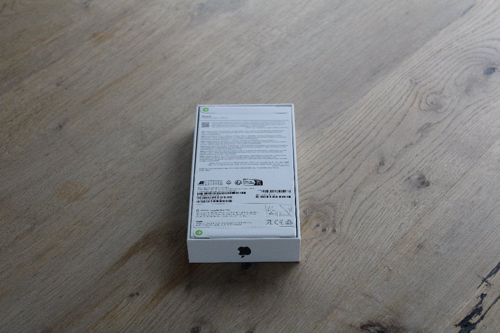 Apple iPhone 16 - 128GB - Zwart | Nieuw & Geseald | Garantie, Telecommunicatie, Mobiele telefoons | Apple iPhone, Apple, Zwart