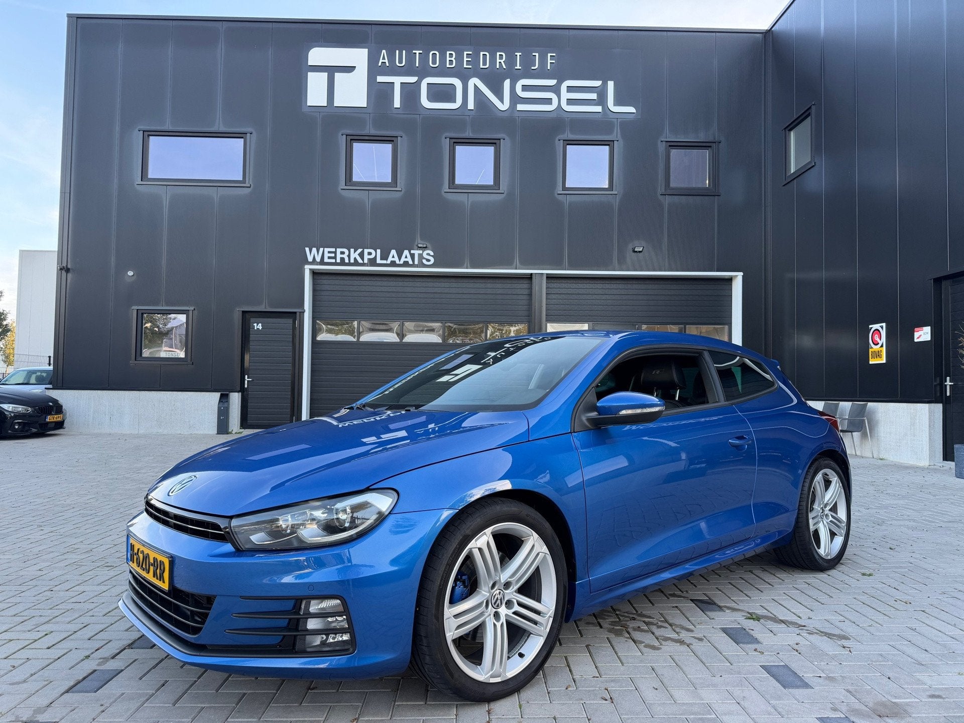 Volkswagen Scirocco R-Line 2.0 TSI DSG / Leder / Xenon / Sto, Auto's, 12 maanden, Sportstoelen, Gebruikt, 4 cilinders