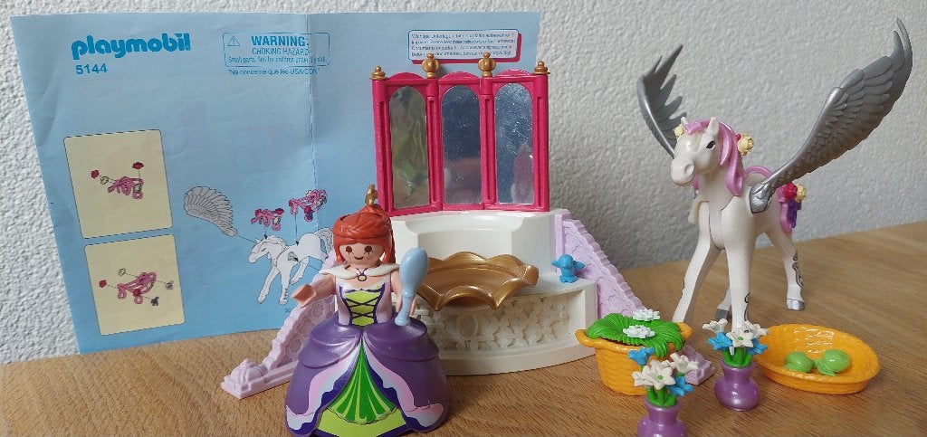 Pegasus met prinses en spiegel van Playmobil, Losse onderdelen, Overige typen, Ophalen of Verzenden, Zo goed als nieuw