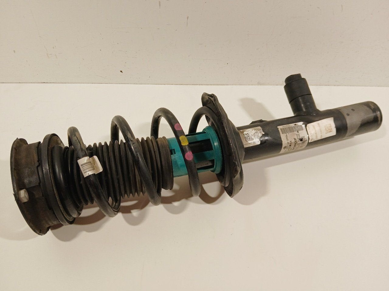 Veerpoot rechts voor Volkswagen Golf, Onderdelen@venauto.nl, Van der Ven Autorecycling B.V., Gebruikt, Ettenseweg 76, 4706 PB Roosendaal, The Netherlands