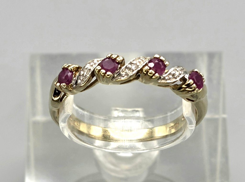 Gouden Vintage ring edelstenen robijn en diamanten. 2026/586, Sieraden, Tassen en Uiterlijk, 18 tot 19, ., Ophalen of Verzenden