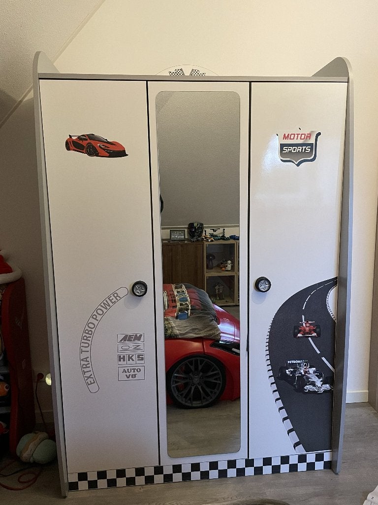 AUTO kledingkast voor jongens - zo goed als nieuw, Ophalen, Met deur(en), Stoer, 100 tot 150 cm