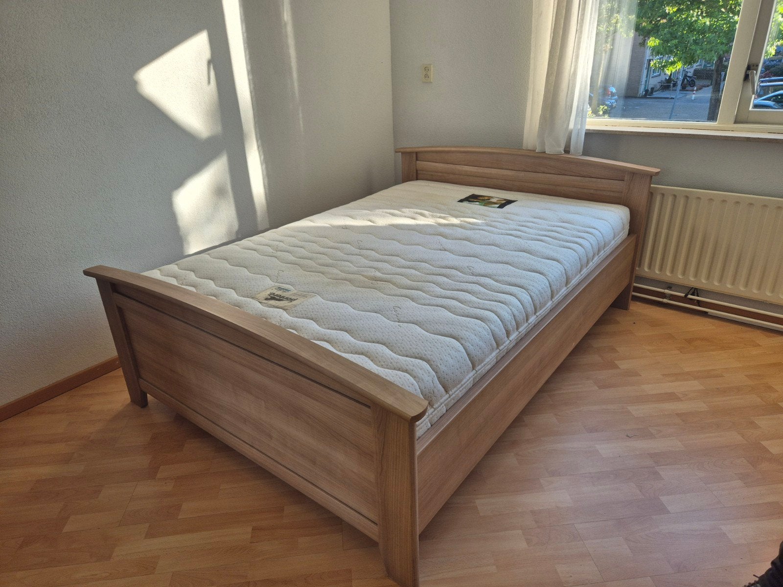 2 persoonsbed van beter bed 140x200, Huis en Inrichting, Slaapkamer | Bedden, Ophalen, Tweepersoons, 140 cm, Zo goed als nieuw