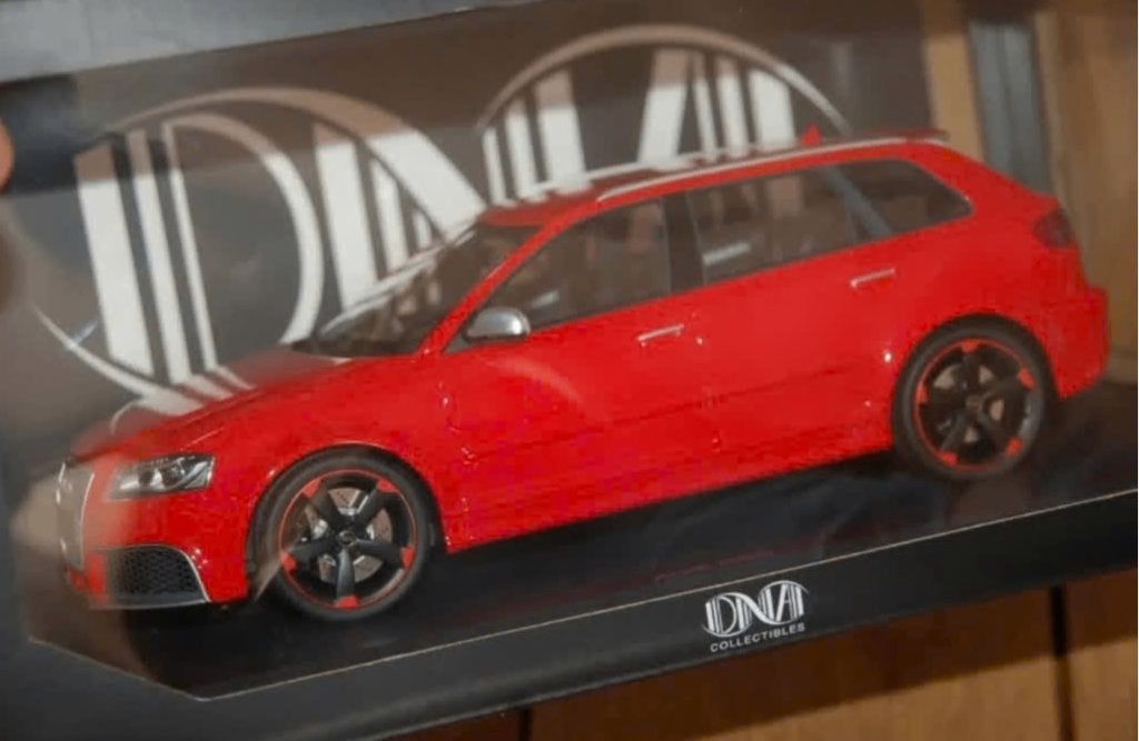 1:18 AUDI RS3 SPORTBACK 2011 red DNA collectibles WRH, Verzenden, Zo goed als nieuw, Auto, Overige merken