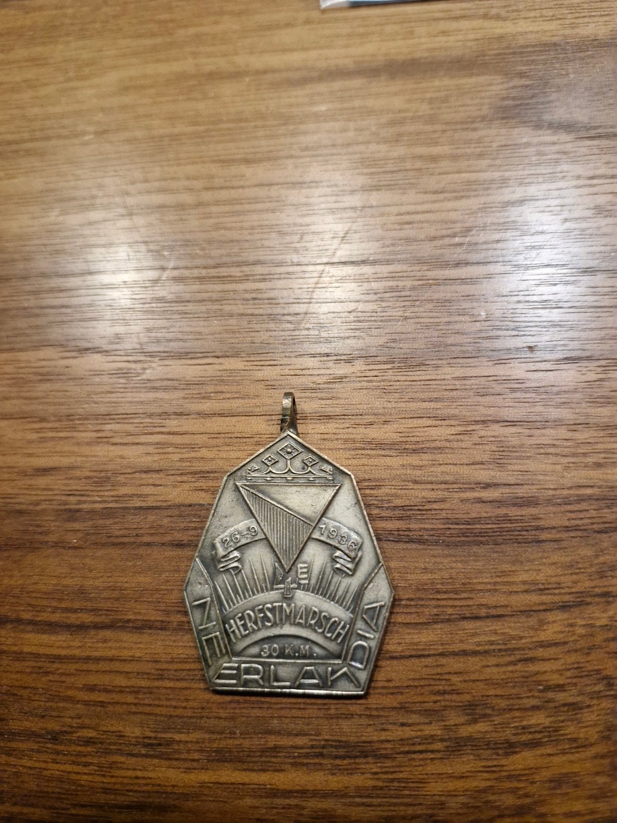 029 Vintage Herfstmarsch Neerlandia 1936 Medaille 30 KM, Ophalen of Verzenden, Gebruikt
