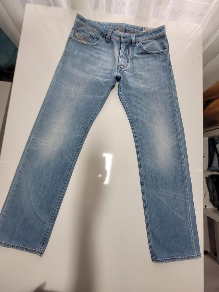 CLASSIC DIESEL LARKEE STRAIGHT STRETCH JEANS SIZE 33/32, Kleding | Heren, Spijkerbroeken en Jeans, Ophalen of Verzenden, Zo goed als nieuw