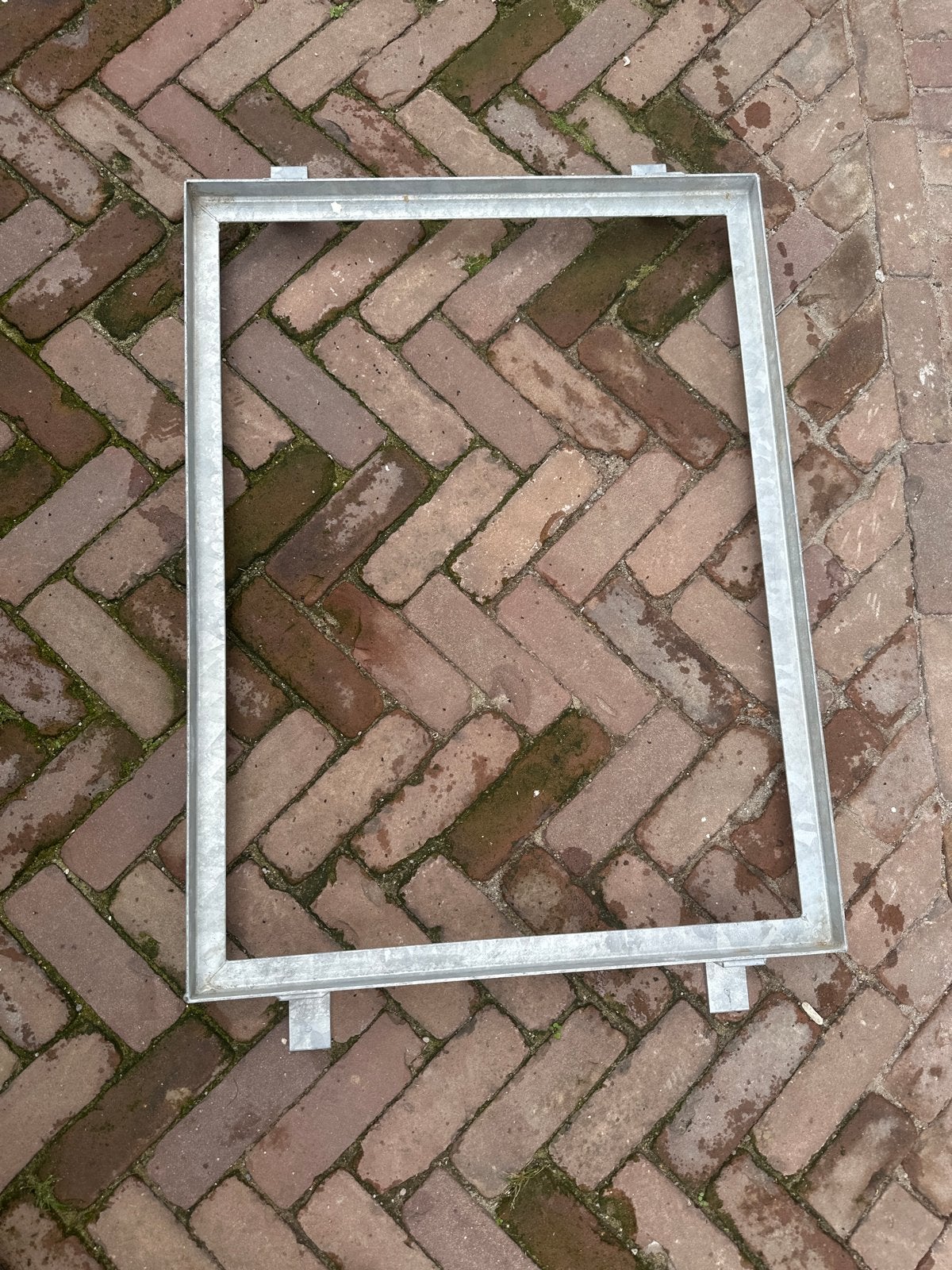 Metalen frame voor putdeksel of rooster, Doe-het-zelf en Verbouw, Ophalen, Nieuw