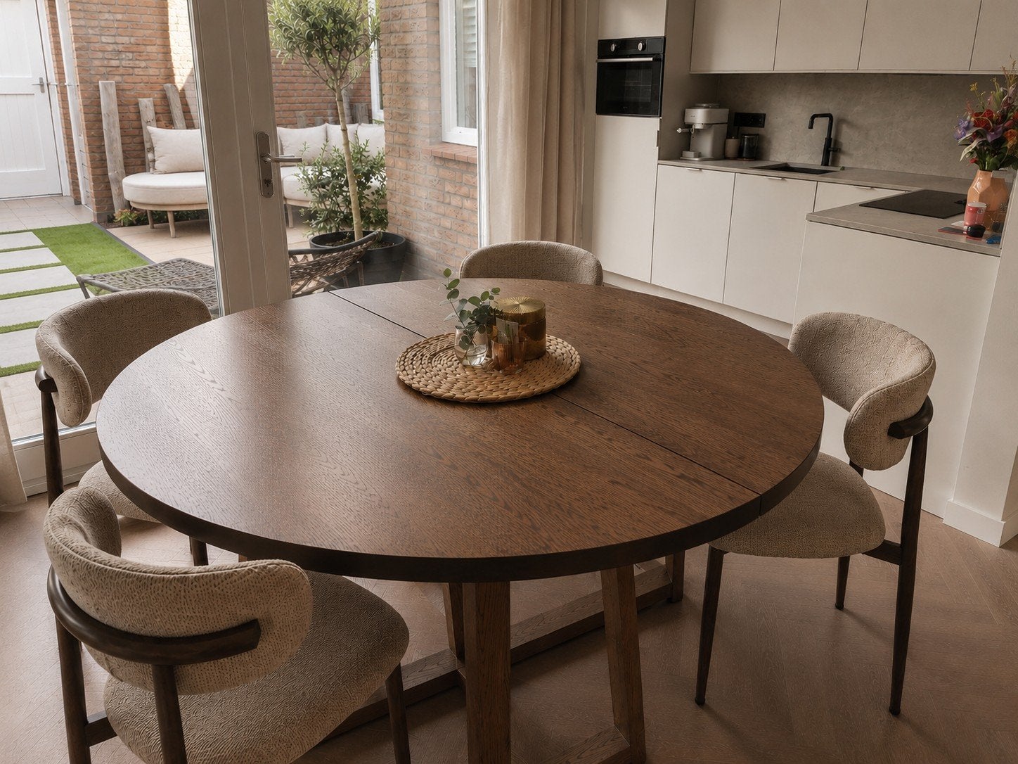 IKEA MÖRBYLÅNGA  ronde tafel (145 cm), Ophalen, Gebruikt, Modern, Scandinavisch, Vier personen