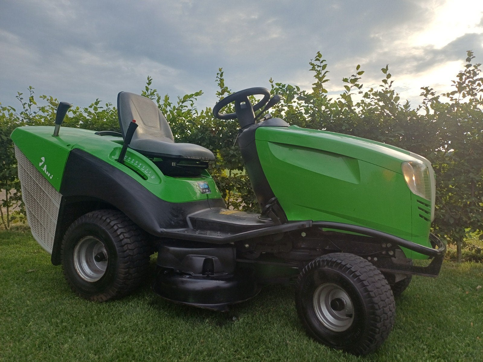 Nette Viking zitmaaier, Tuin en Terras, Ophalen, Viking / Stihl, Zo goed als nieuw, Opvangzak