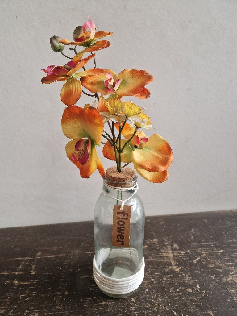 Decoratieve kunstbloemen orchidee in vaas, Ophalen of Verzenden, Gebruikt, Kunstbloesem, Binnen
