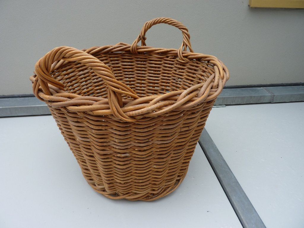 Grote solide riet gevlochten mand met hoge oren., Mand, Rond, Ophalen of Verzenden, Zo goed als nieuw