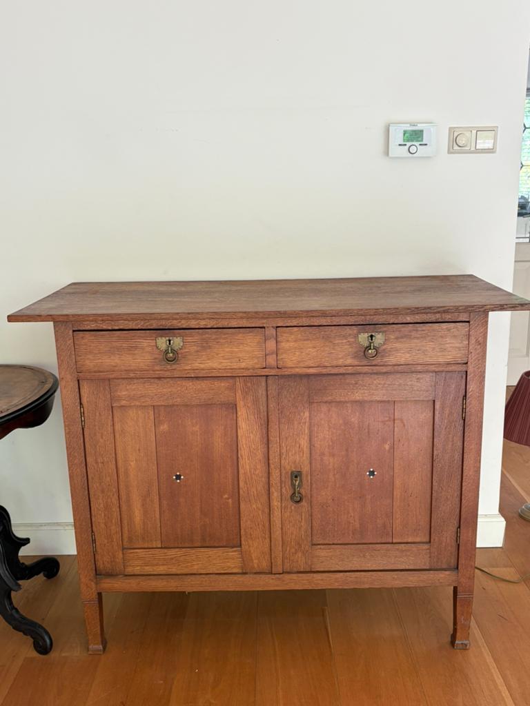 Antieke houten kast met lades en deuren, Ophalen