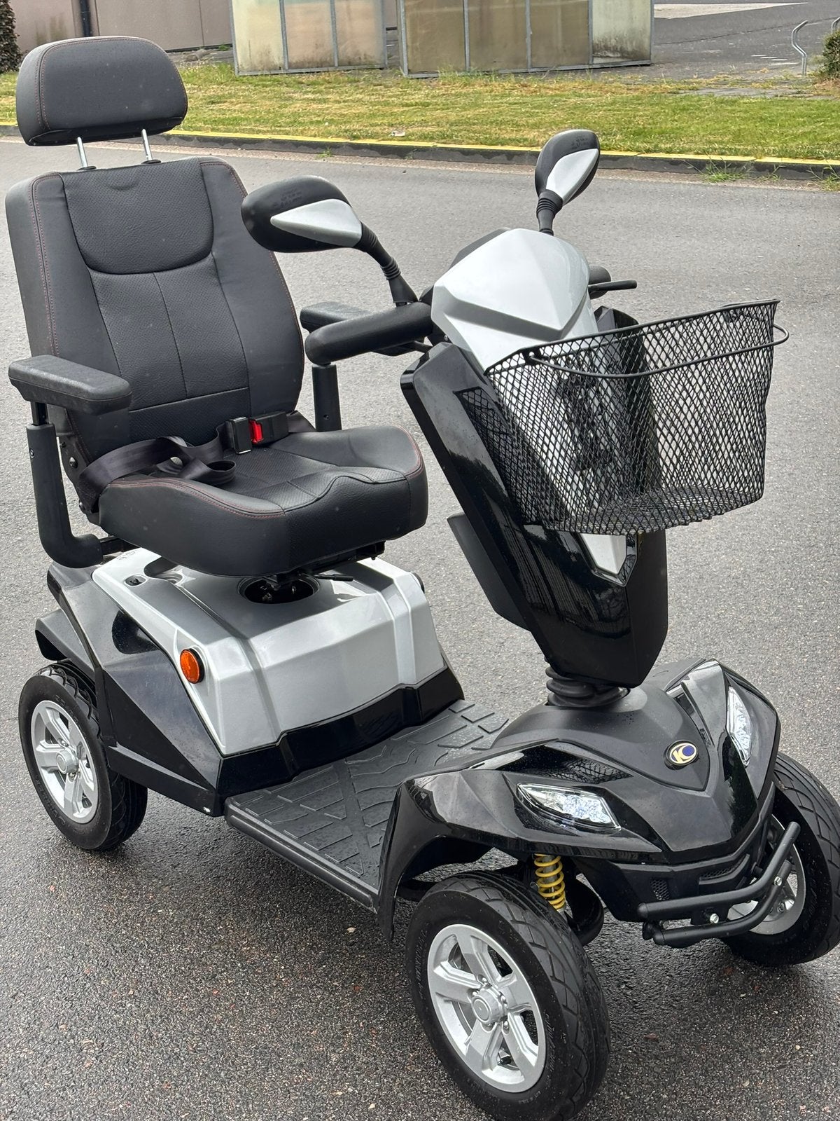 Scootmobiel Kymco als nieuw , rijklaar nu €1200,00, Invacare, Meer info ☎️0️⃣6️⃣➖2️⃣0️⃣9️⃣0️⃣1️⃣0️⃣4️⃣0️⃣, Kymco, Ophalen of Verzenden