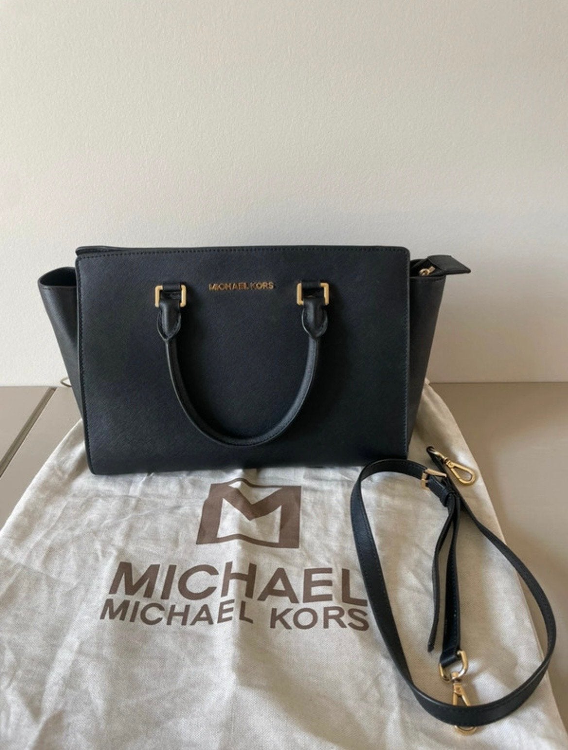 Michael Kors Selma Handtas Zwart - Elegant en Tijdloos, Sieraden, Tassen en Uiterlijk, Tassen | Damestassen, Ophalen of Verzenden