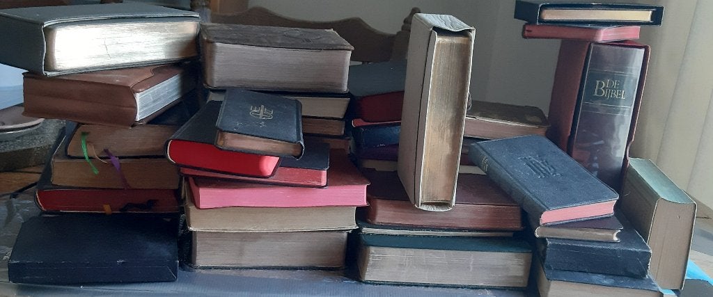 35 oude kerkboeken /bijbel/ missaal, Ophalen of Verzenden