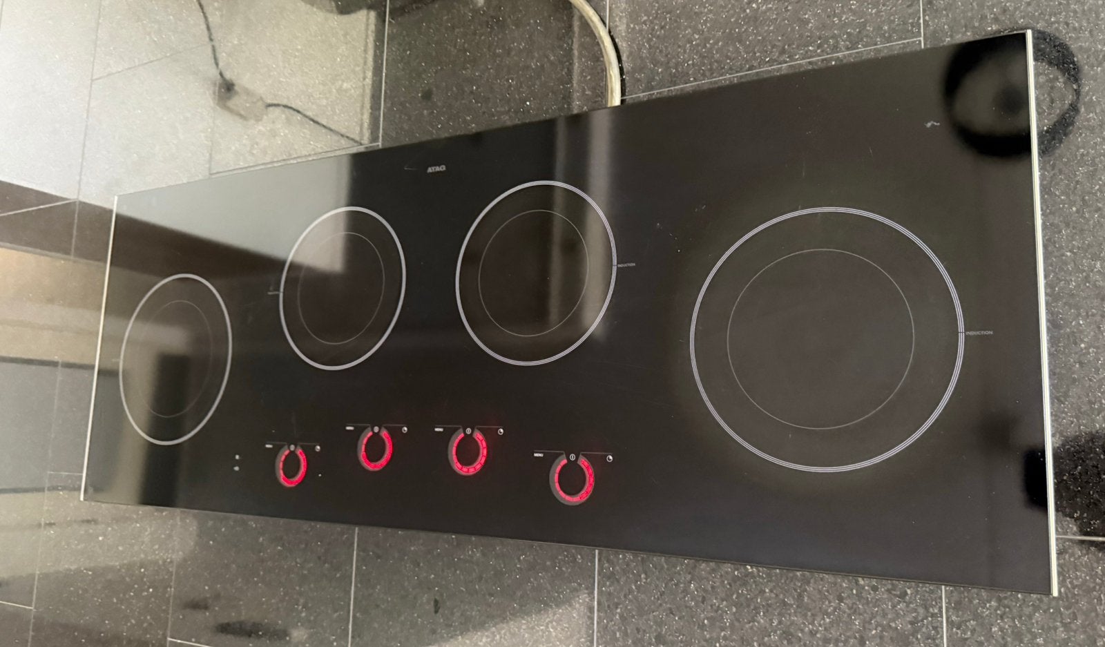 Mooie Atag HI1271S panorama inductie kookplaat 111x41 cm, Gebruikt, Inbouw, Inductie, 4 kookzones