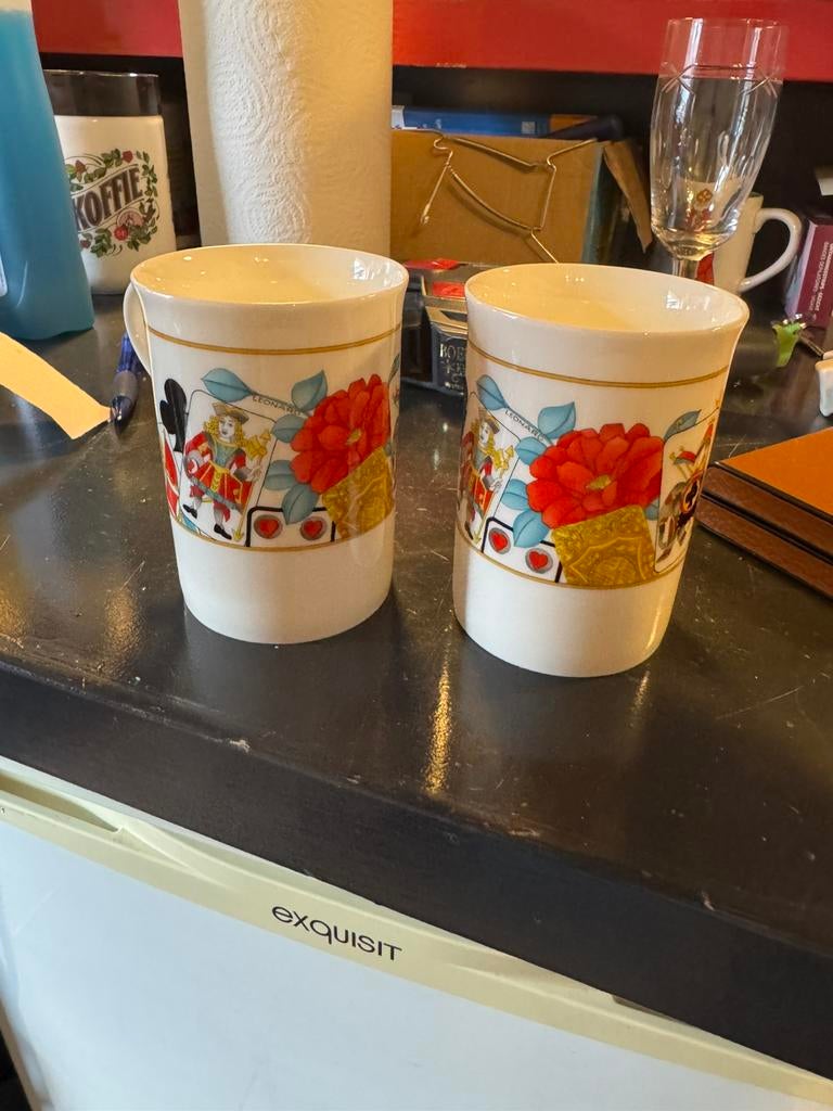 Hutschenreuther Bone achina mokken, Ophalen of Verzenden, Zo goed als nieuw, Porselein, Kop en/of schotel
