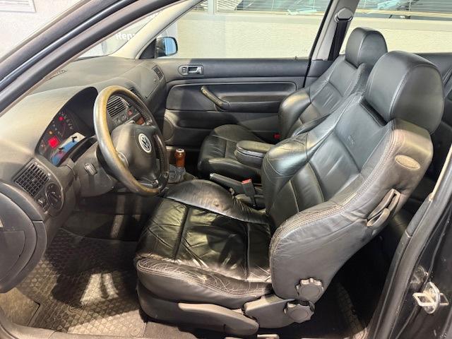 Volkswagen Golf 2.8 V6 Leder|Clima|NW APK, Auto's, Euro 2, 1373 kg, Gebruikt, Zwart