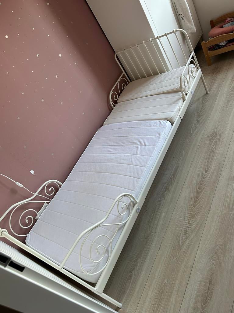 IKEA Minnen meegroeibed wit incl. matras & beddengoed, Kinderen en Baby's, Kinderkamer | Bedden, Ophalen, Gebruikt, 70 tot 85 cm
