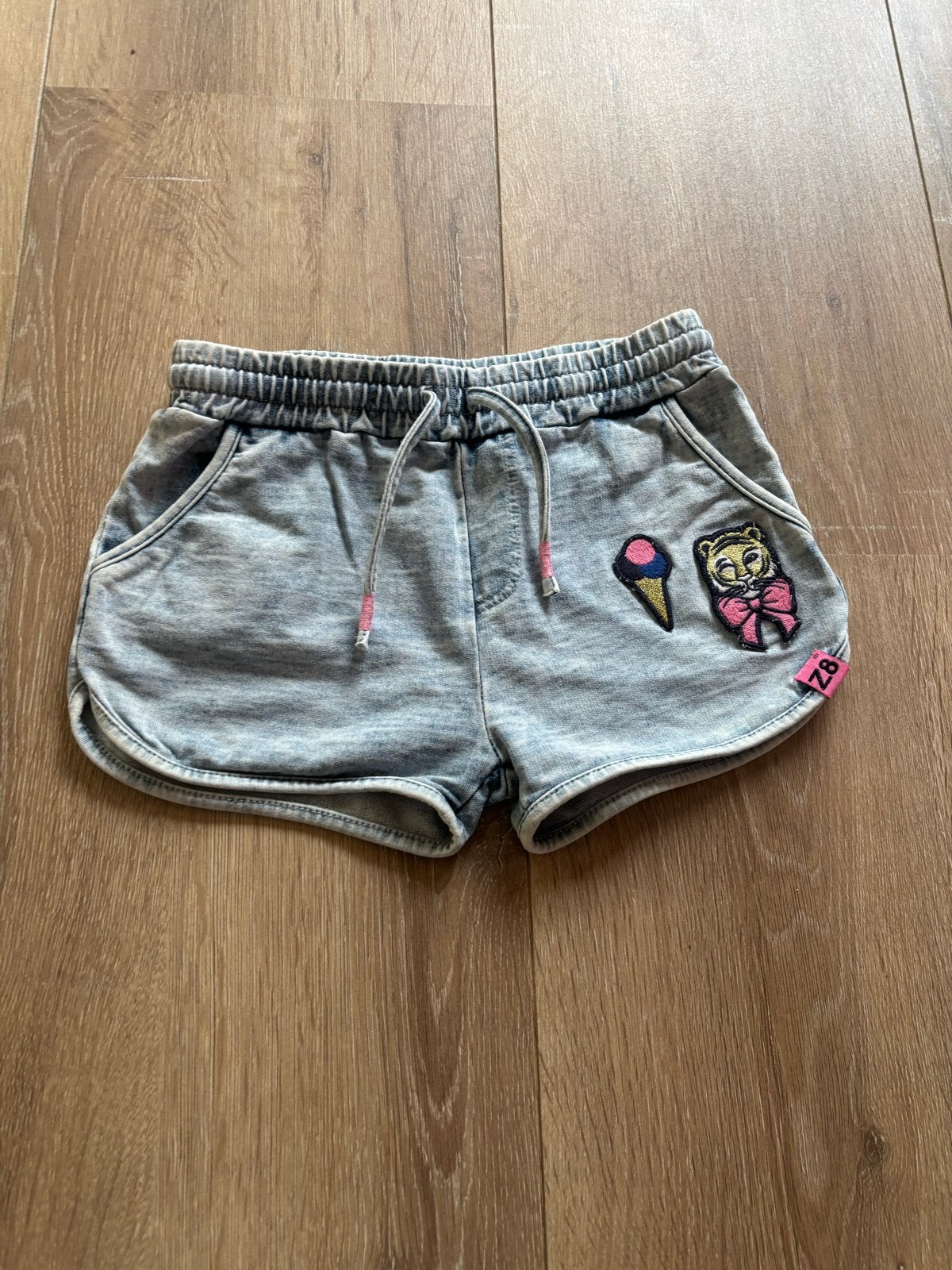 broekje maat 122, Kinderen en Baby's, Kinderkleding | Maat 122, Ophalen of Verzenden, Gebruikt, Meisje, Broek