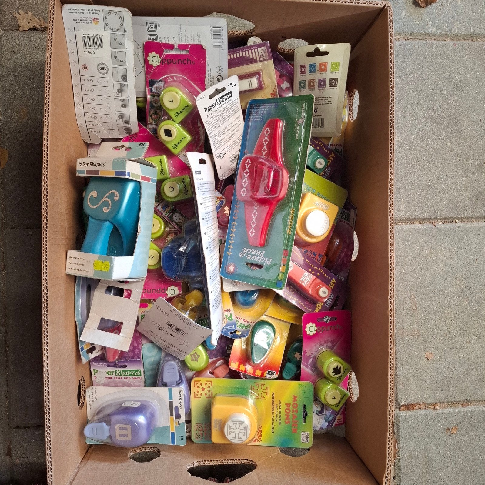 Grote partij nieuwe ponsen voor kaarten en scrapbooks, Ophalen, Nieuw, Overige typen