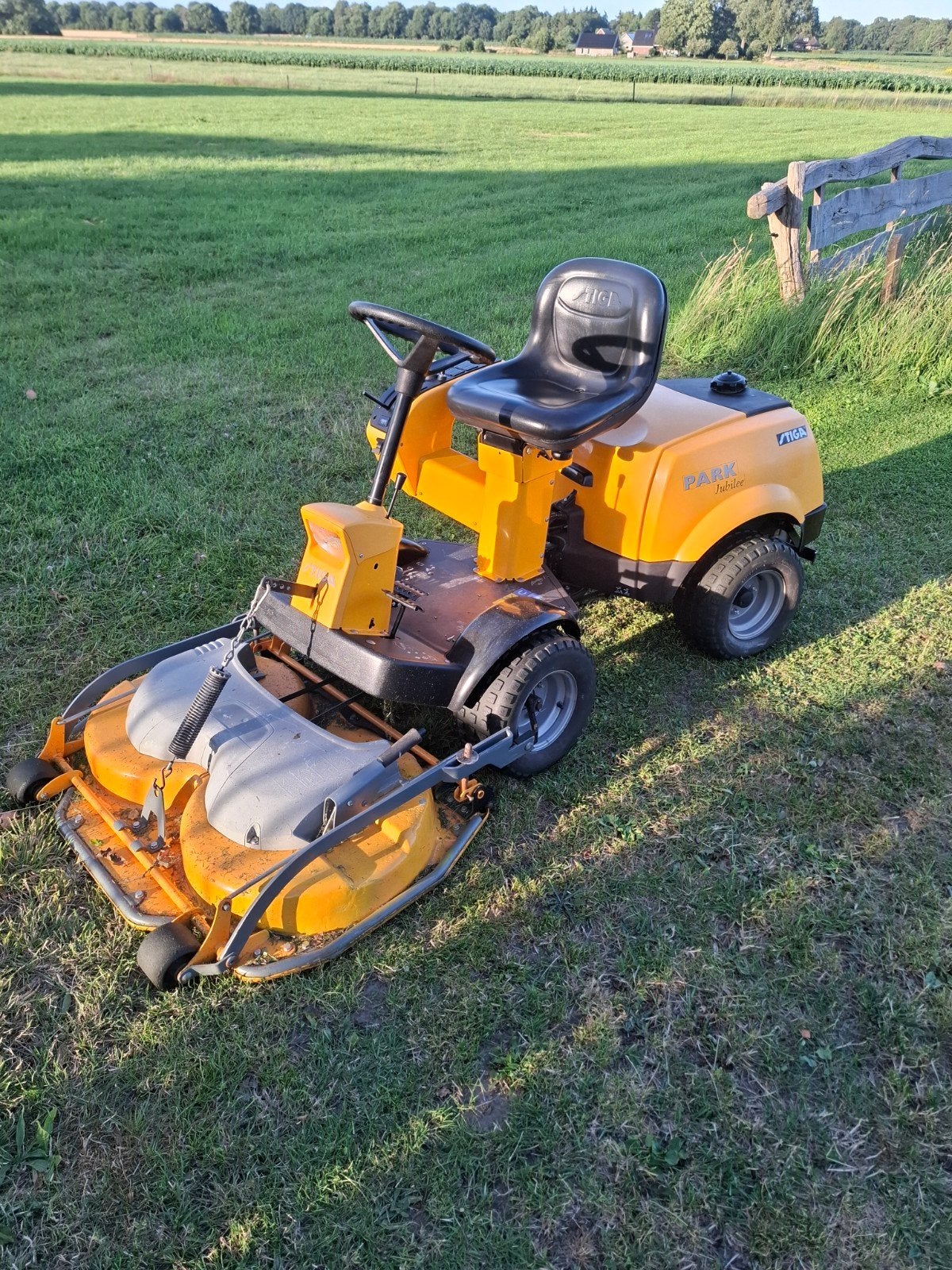 Stiga Park Jubilee zitmaaier - Gebruikt, 368 uur, Tuin en Terras, Grasmaaiers, Ophalen, Cirkelmaaier, Gebruikt, Stiga