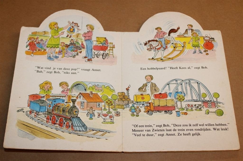De Speelgoedwinkel — Vintage Prentenboek van Peter Spier, Boeken, Ophalen of Verzenden, Gelezen