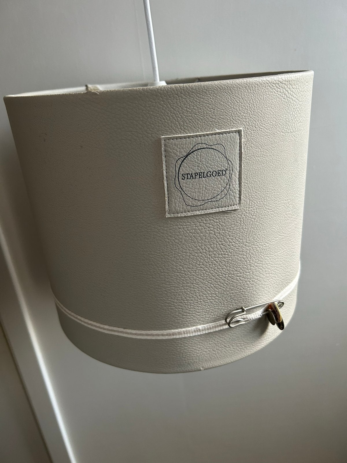 Stapelgoed hanglamp beige kinderkamer, Ophalen, Gebruikt, Overige materialen, E27 (groot)