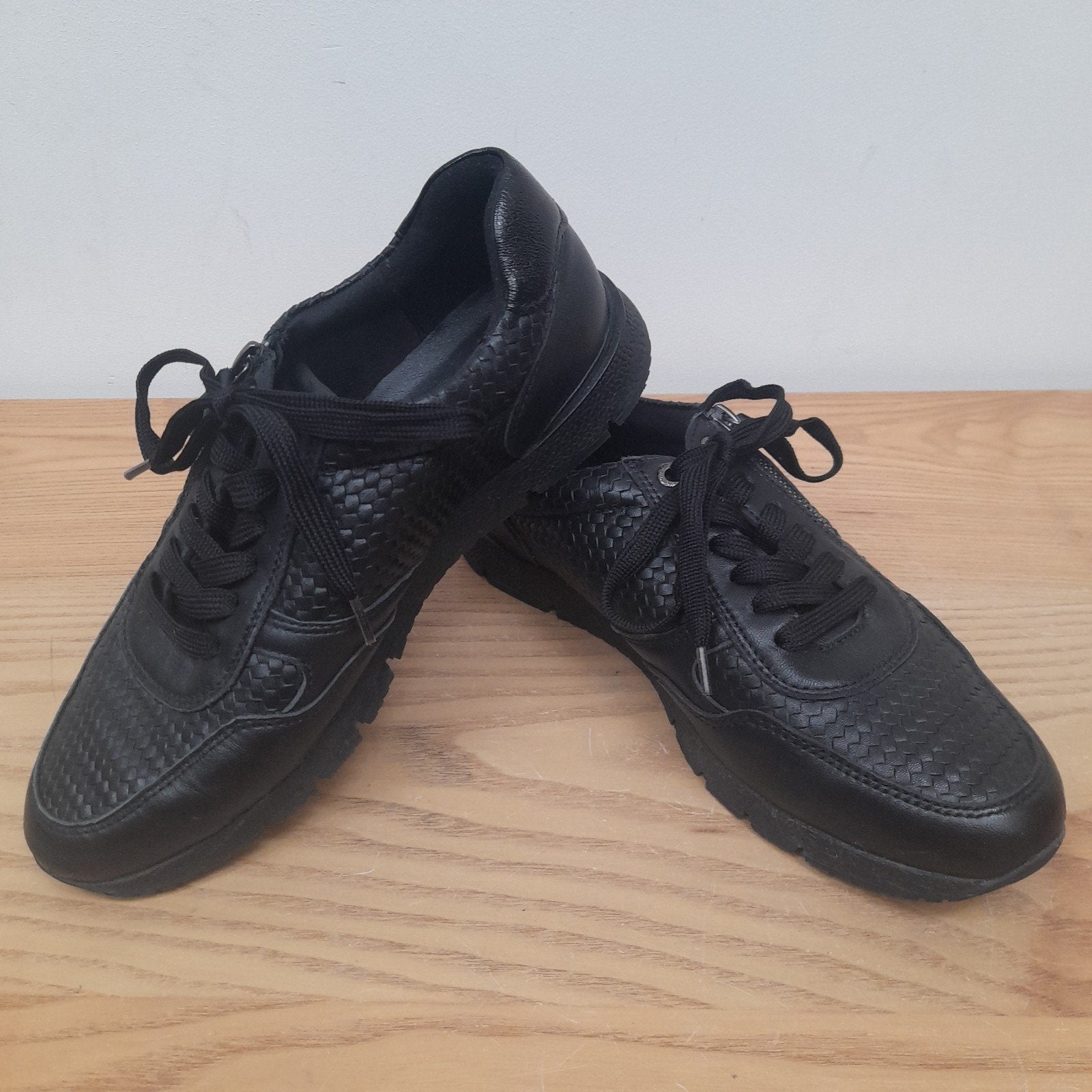Medicus sneakers maat 6 (39), Kleding | Dames, Medicus, Zwart, Ophalen of Verzenden, Sneakers of Gympen