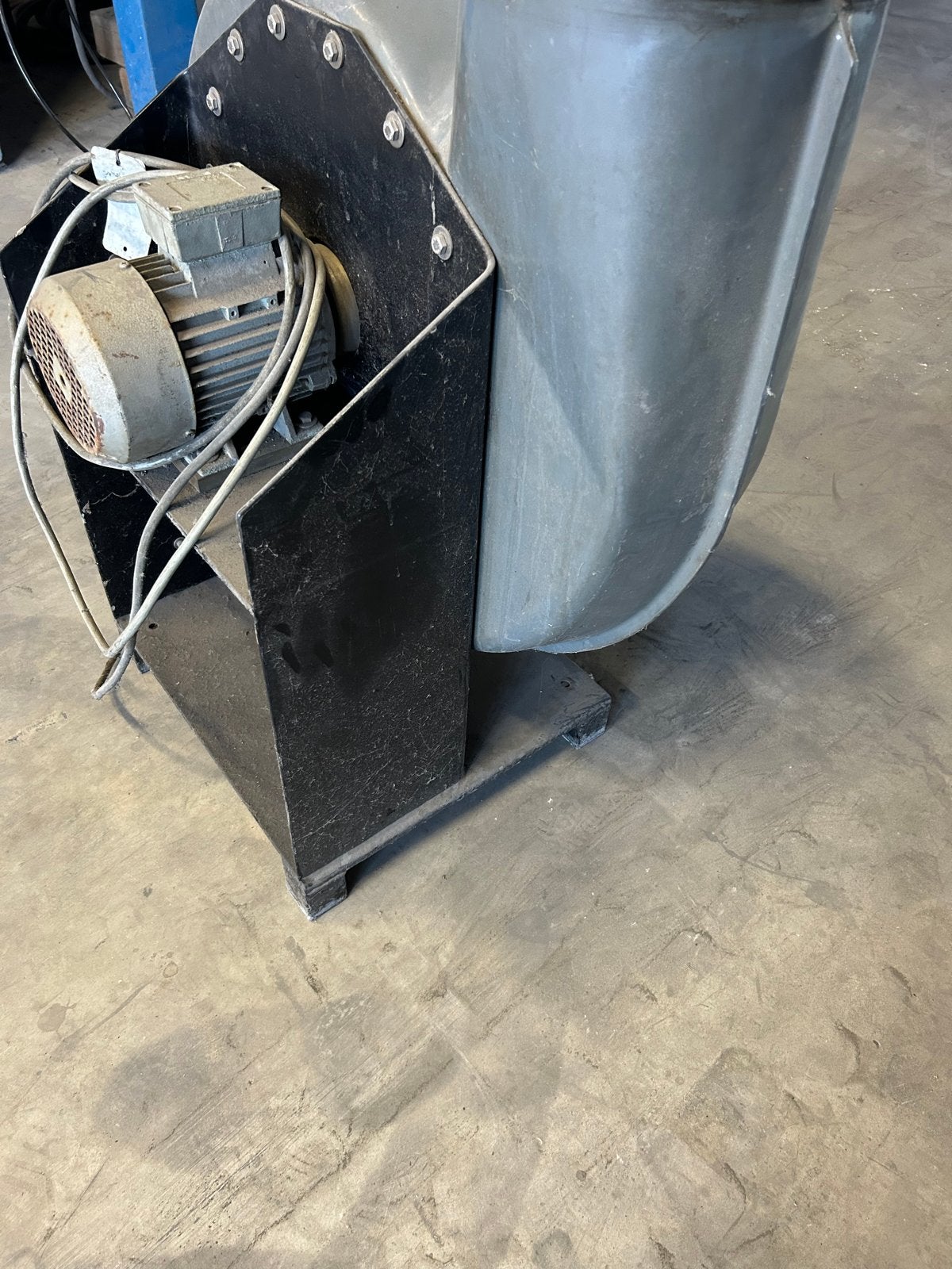 Industriële Ventilator met Motor - BEGE Aandrijftechniek, Ophalen